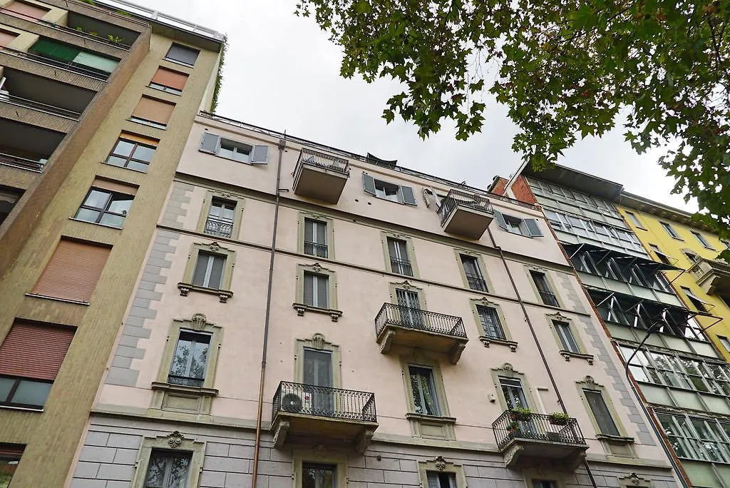 Apartment Appartamento Cimarosa J Milan