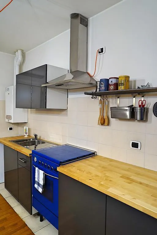 Apartment Appartamento Cimarosa J Milan Italy