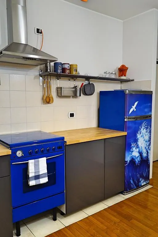 Appartamento Cimarosa J Milan Apartment